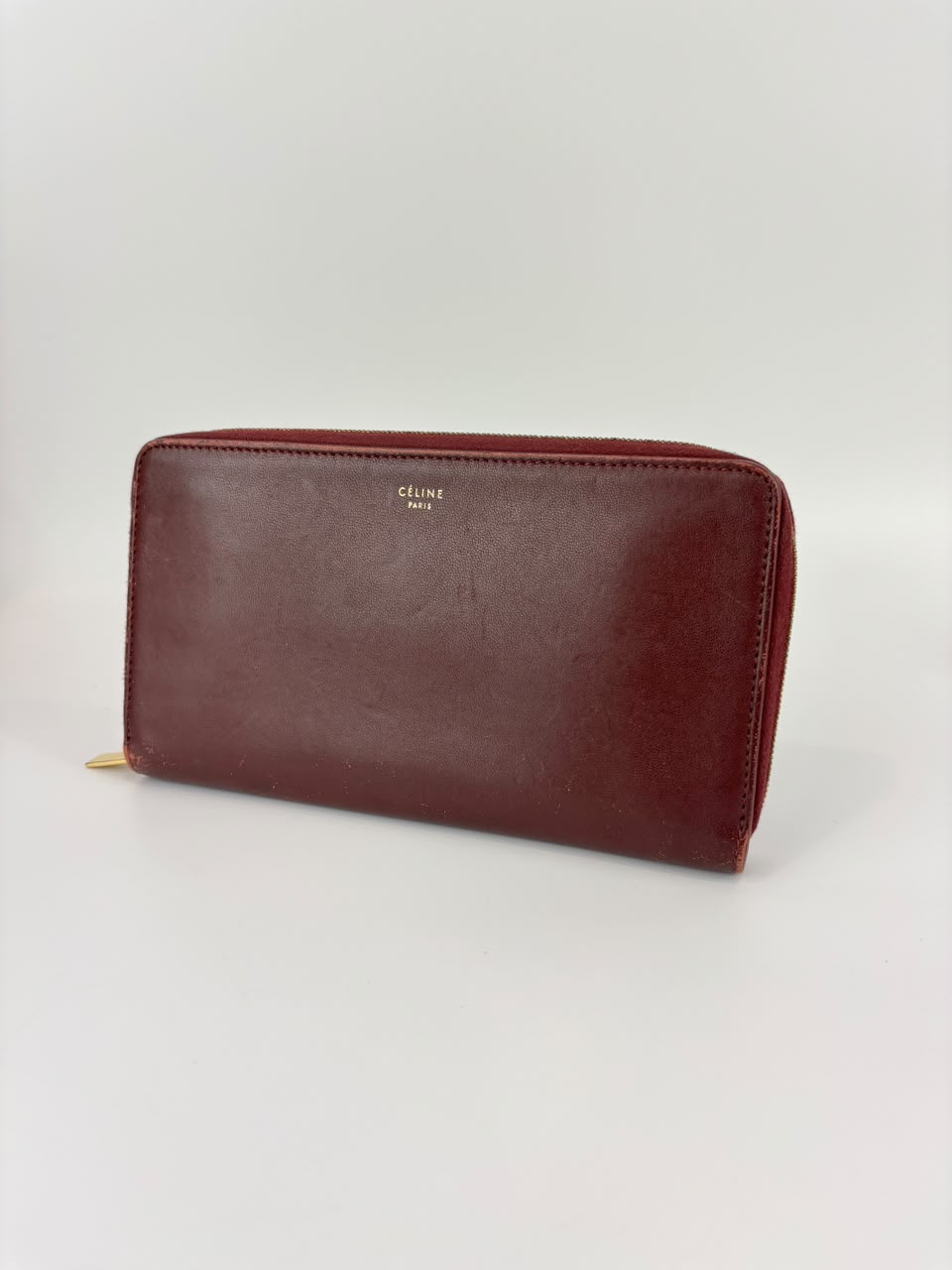 Large Zipped Multifunction Wallet in Burgundy Smooth Calfskin