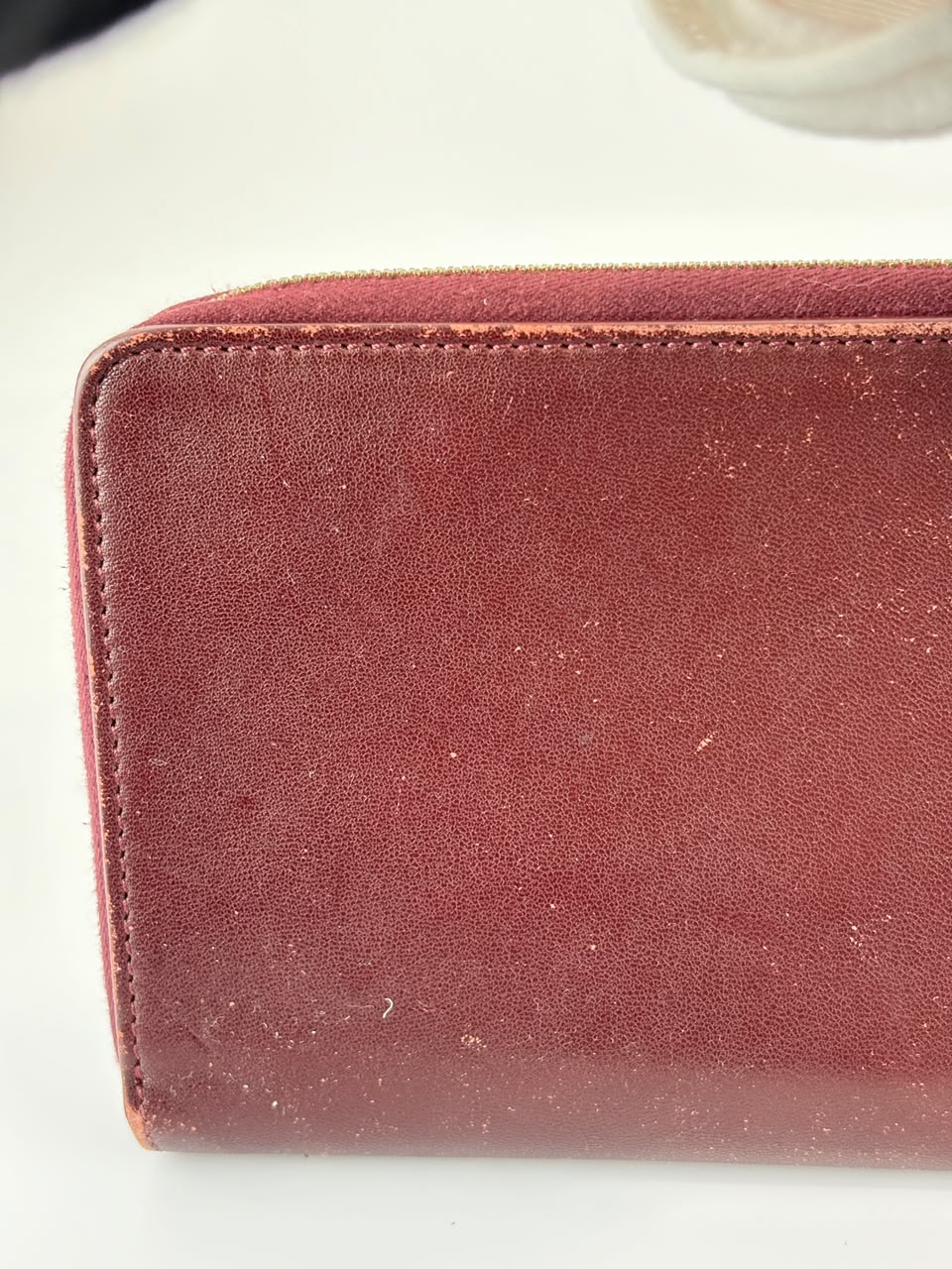 Large Zipped Multifunction Wallet in Burgundy Smooth Calfskin