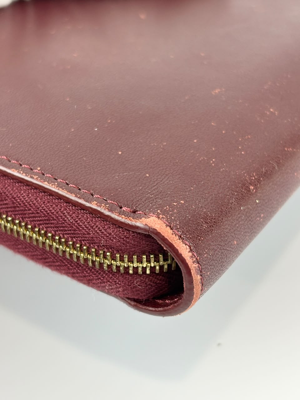 Large Zipped Multifunction Wallet in Burgundy Smooth Calfskin
