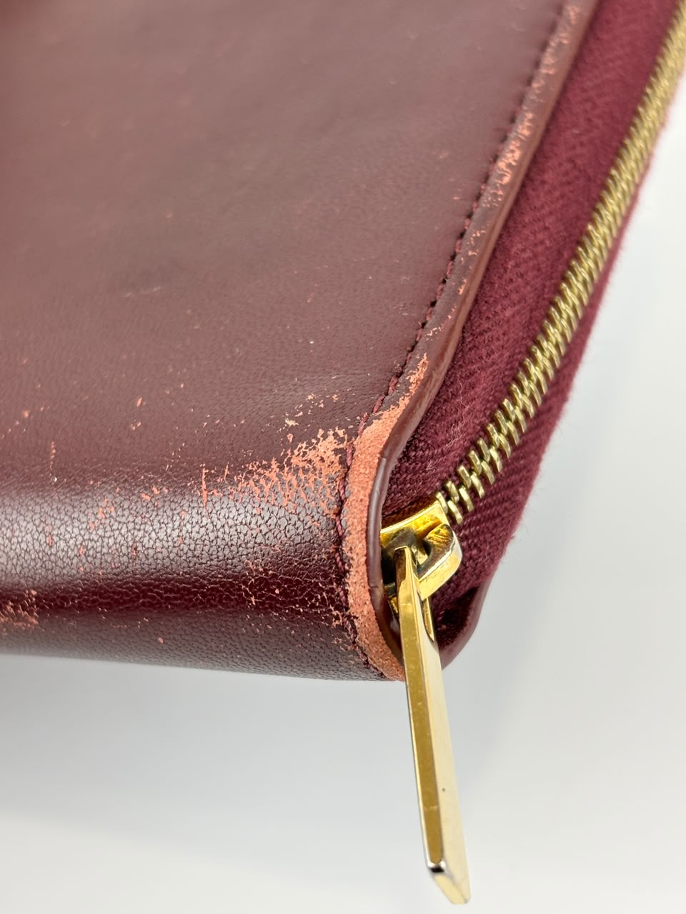 Large Zipped Multifunction Wallet in Burgundy Smooth Calfskin