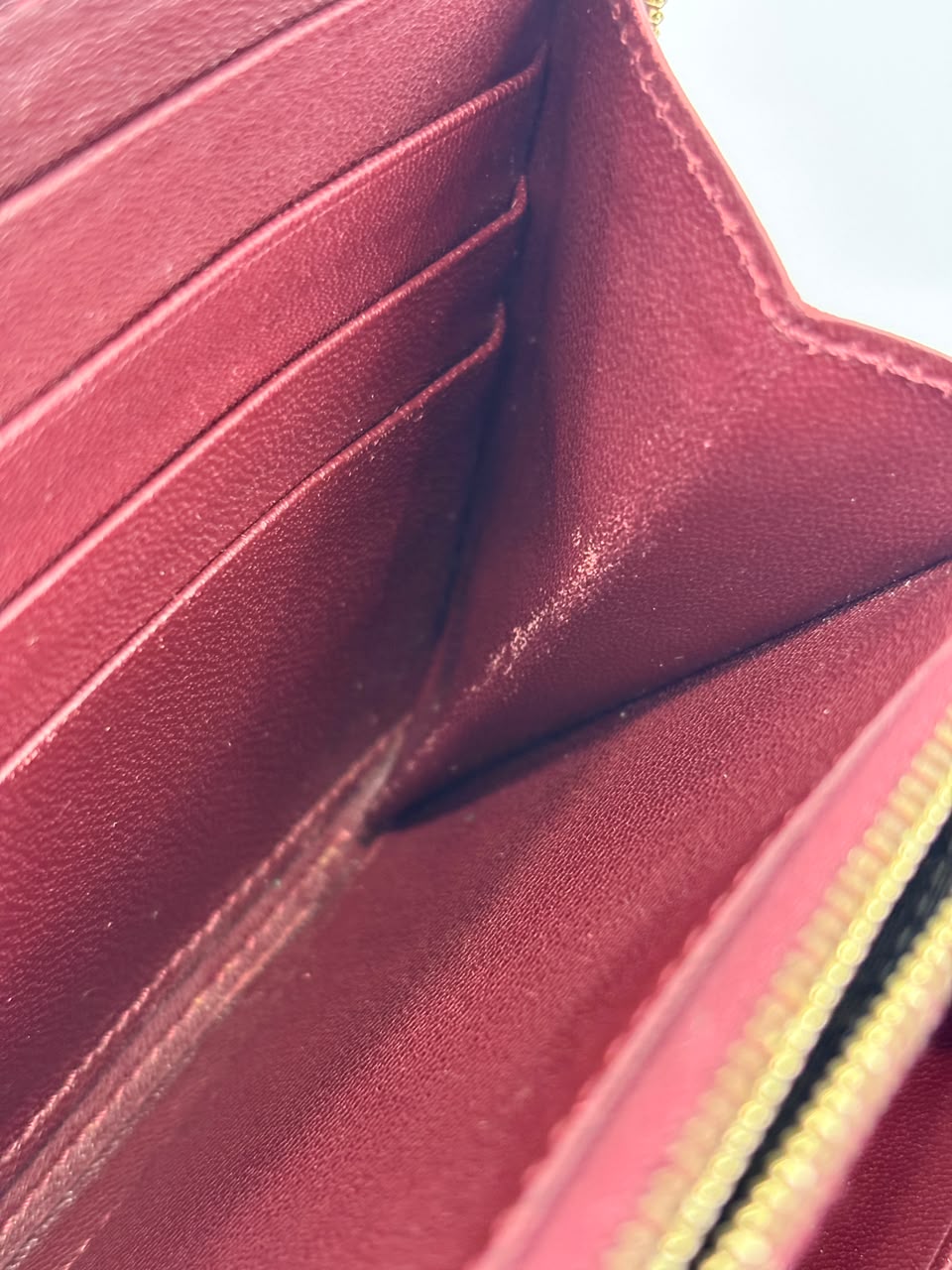 Large Zipped Multifunction Wallet in Burgundy Smooth Calfskin