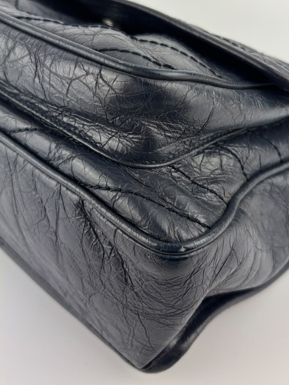 Niki Medium Shoulder Bag Dark Navy Crinkled Leather