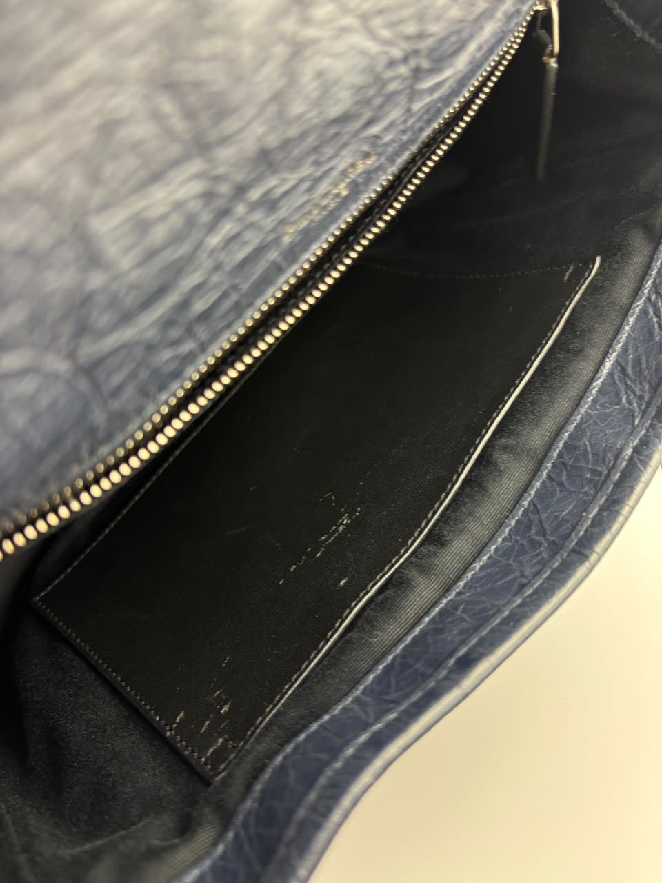 Niki Medium Shoulder Bag Dark Navy Crinkled Leather