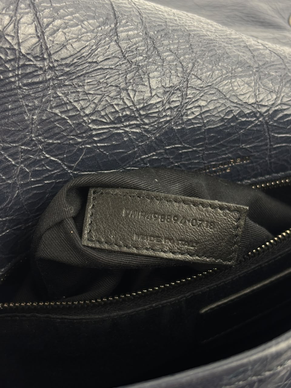 Niki Medium Shoulder Bag Dark Navy Crinkled Leather
