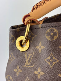 Artsy GM Monogram Canvas