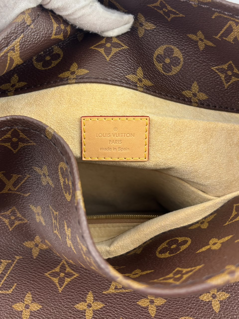 Artsy GM Monogram Canvas