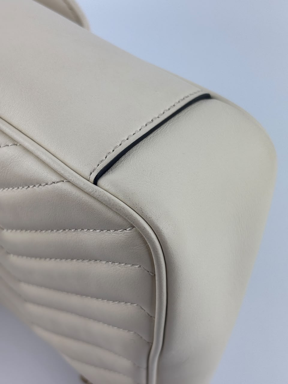 GG Marmont Small Matelassé Shoulder Bag White Quilted Leather