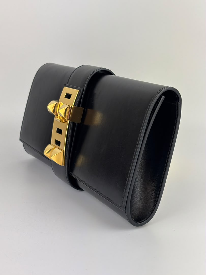 Medor 29 Clutch Black Box Leather GHW