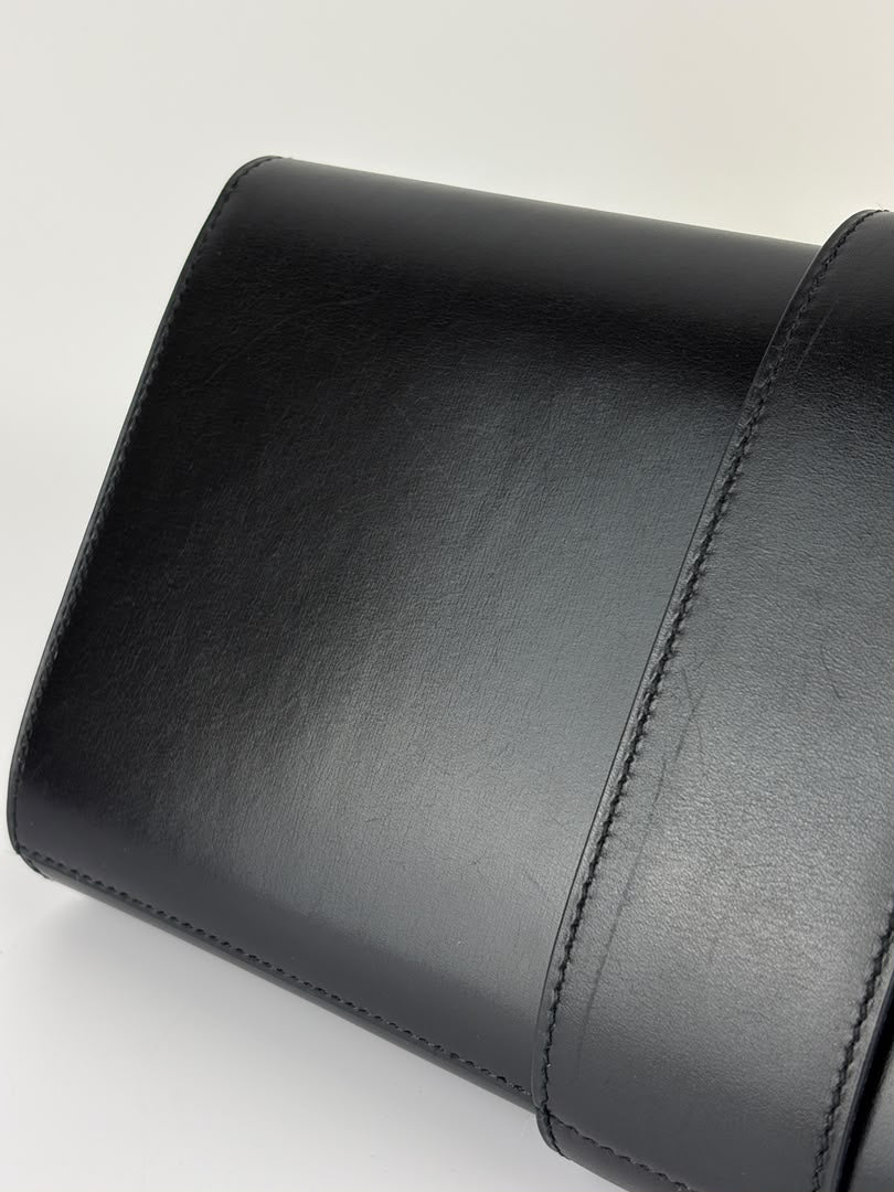 Medor 29 Clutch Black Box Leather GHW