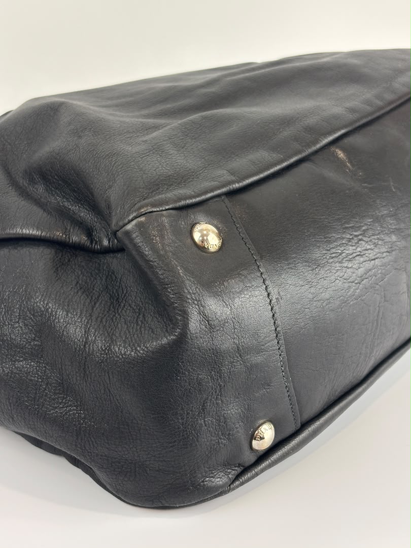 BN1568 Black Soft Calf Leather With Train Station Luggage Tag