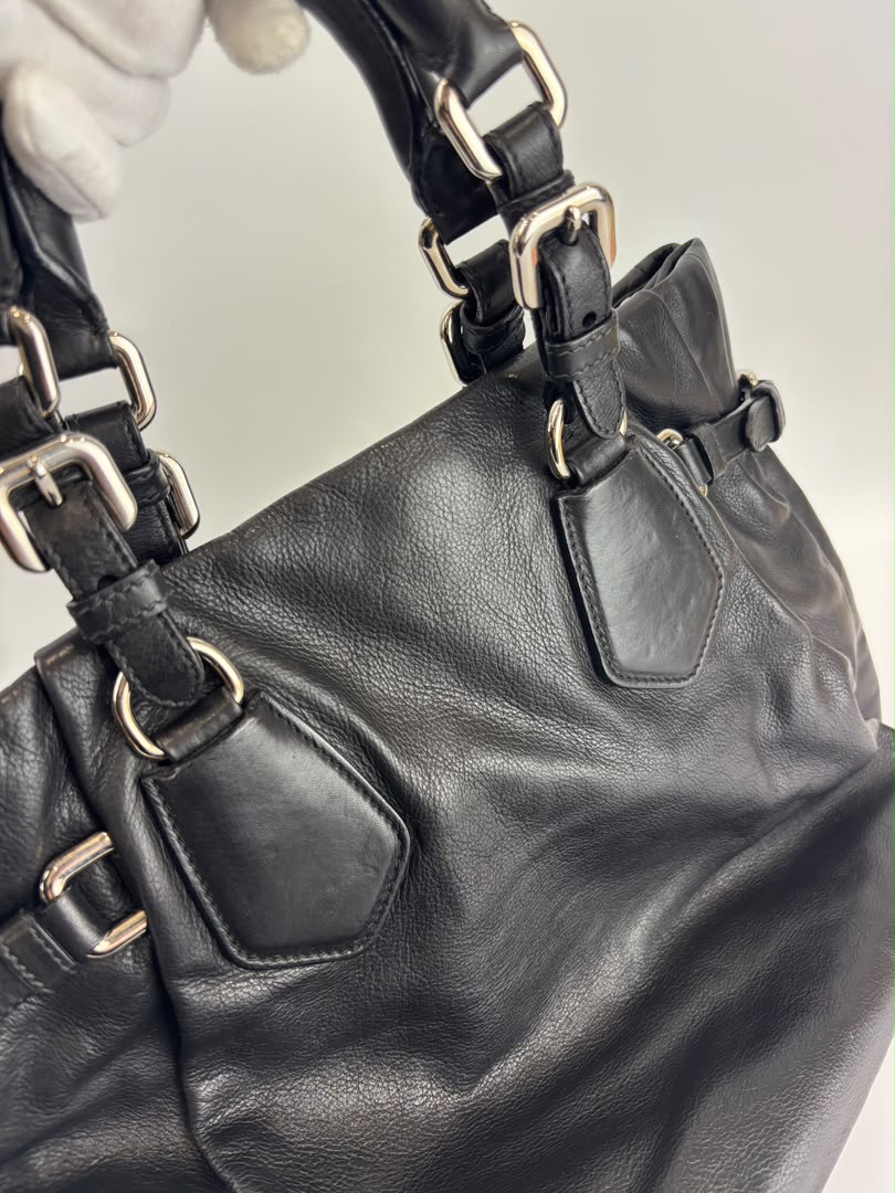 BN1568 Black Soft Calf Leather With Train Station Luggage Tag