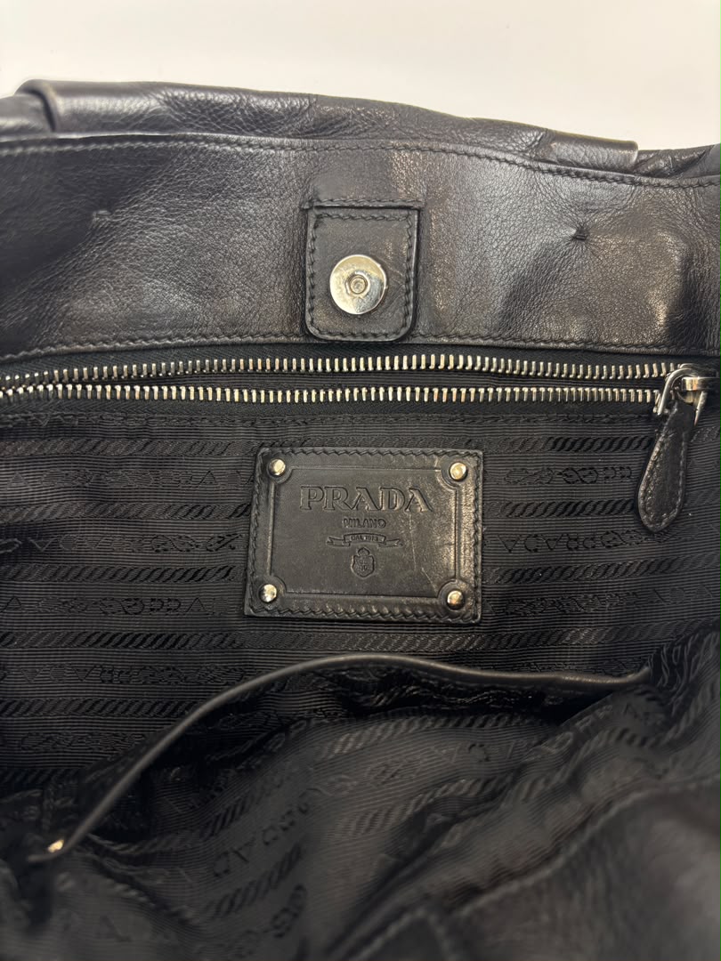 BN1568 Black Soft Calf Leather With Train Station Luggage Tag