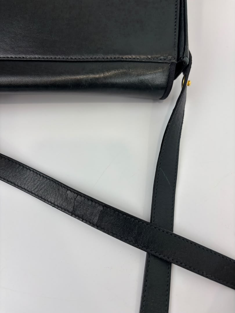 Vintage Dark Green Leather Shoulder Bag with Shoe Clasp