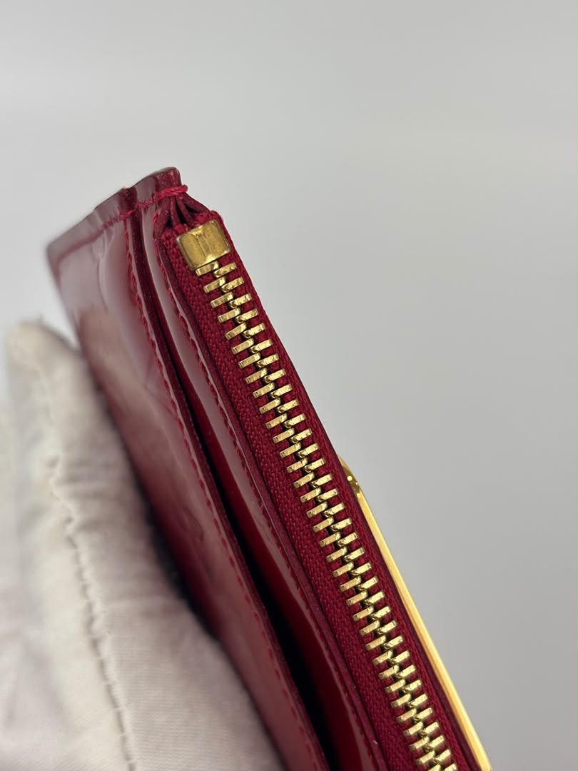Monogram Vernis Pochette Cles Key & Change Holder in Cherry Red