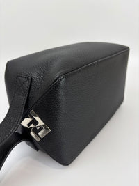 7N0149 Lui Toiletry Bag in Black