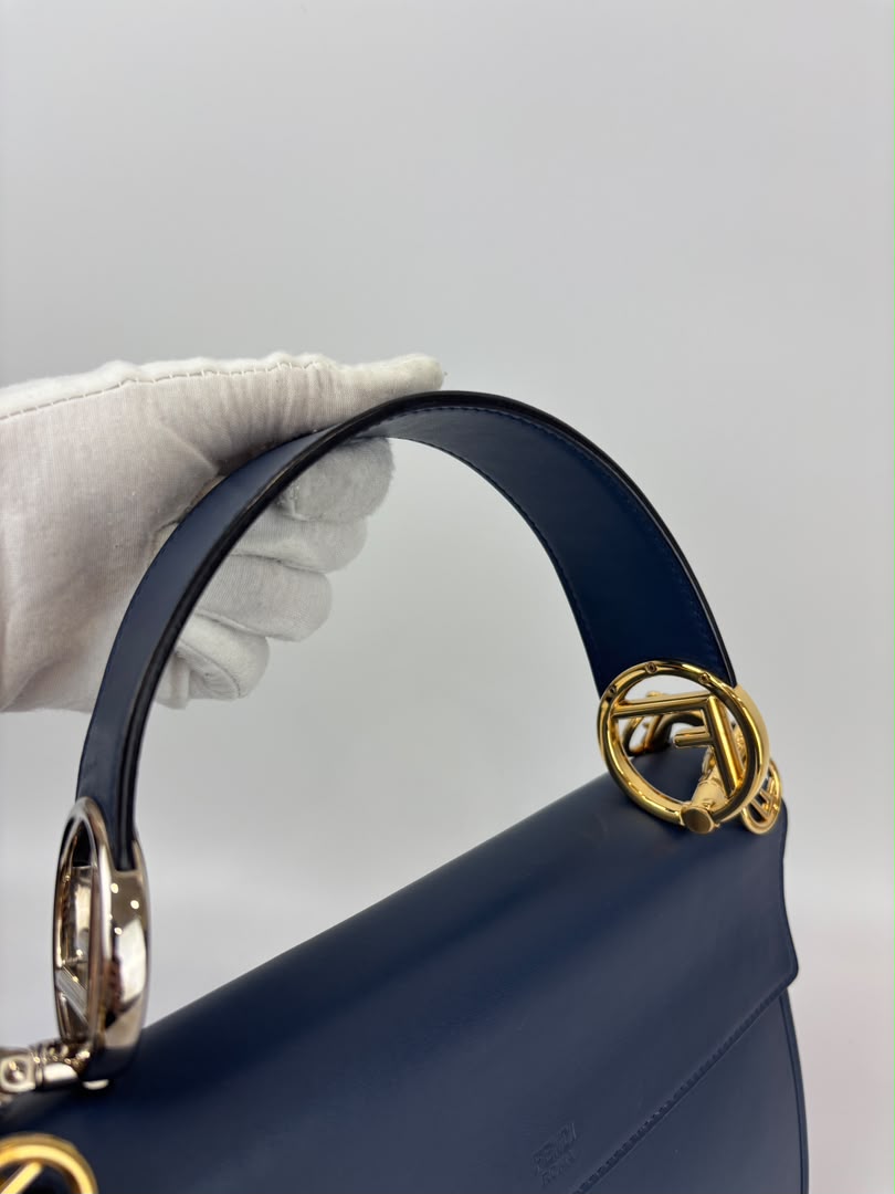 8BT284 Kan I Shoulder Bag in Blue