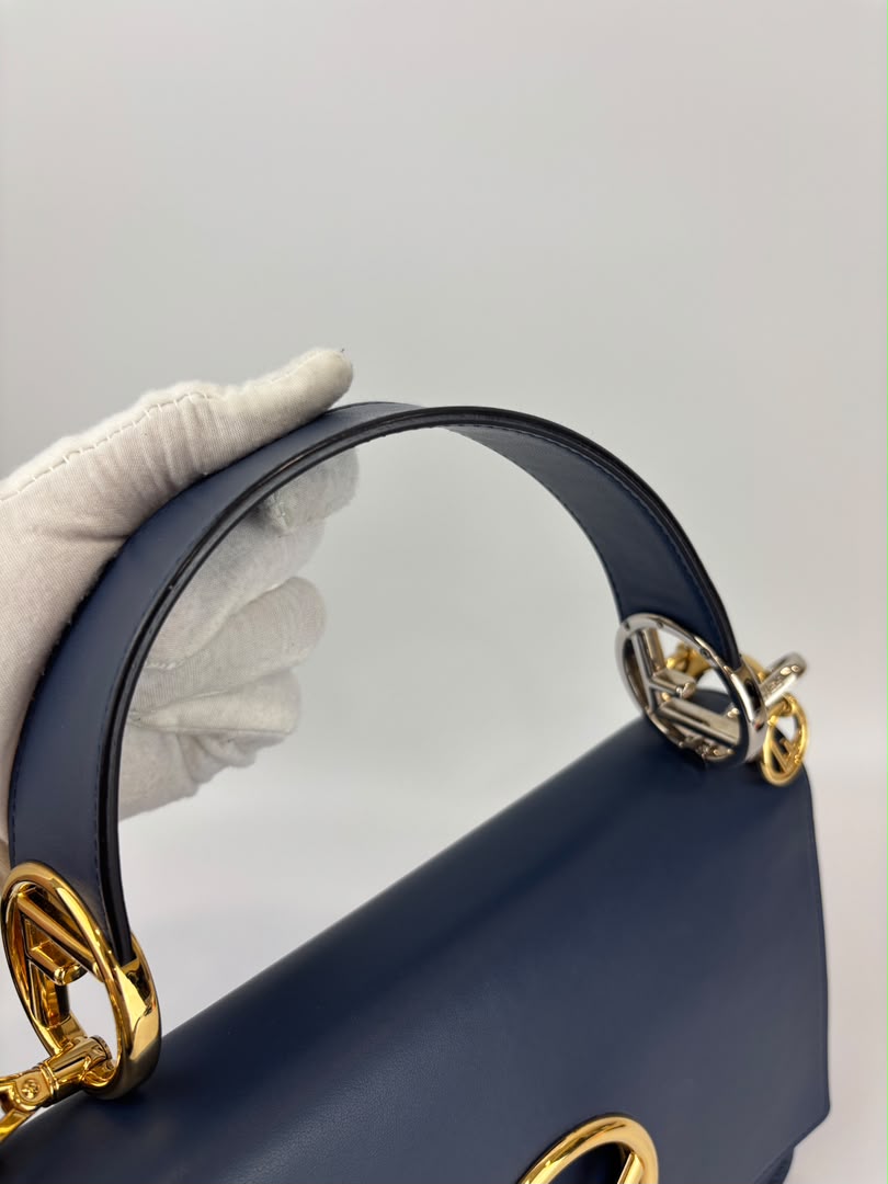 8BT284 Kan I Shoulder Bag in Blue