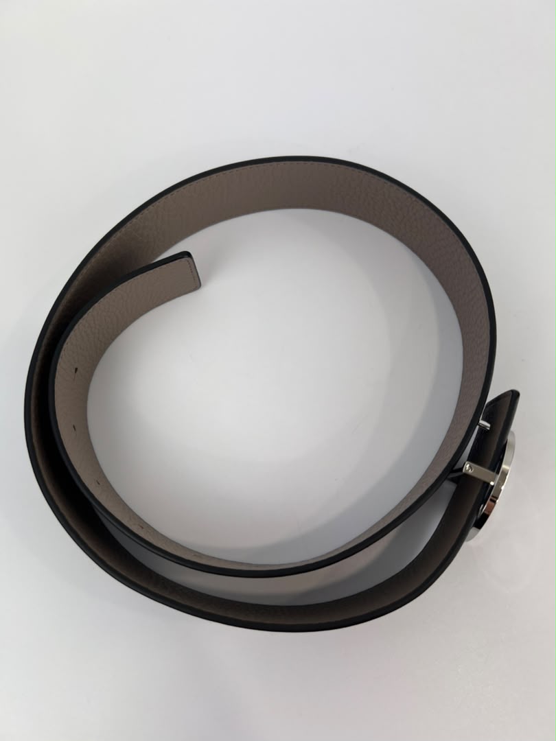 Reversible Leather Belt in Black / Grey Size XS