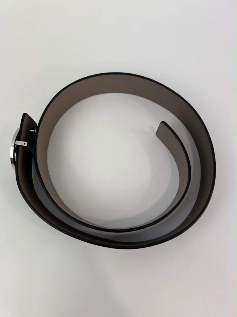 Reversible Leather Belt in Black / Grey Size XS