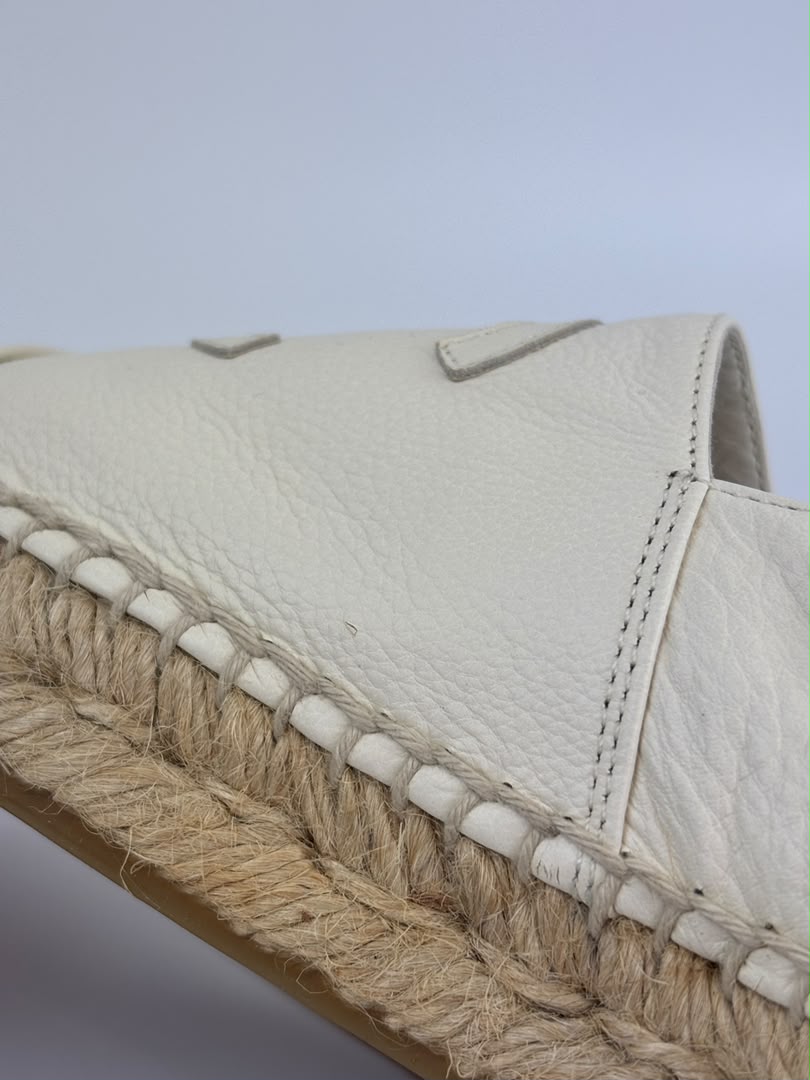 Espadrilles in White Lambskin Size 39