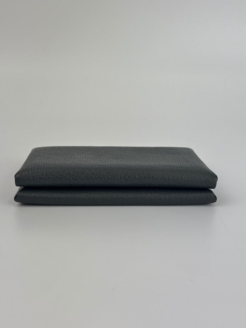 Calvi Duo Card Holder Chevre Mysore Gris Misty / Noir