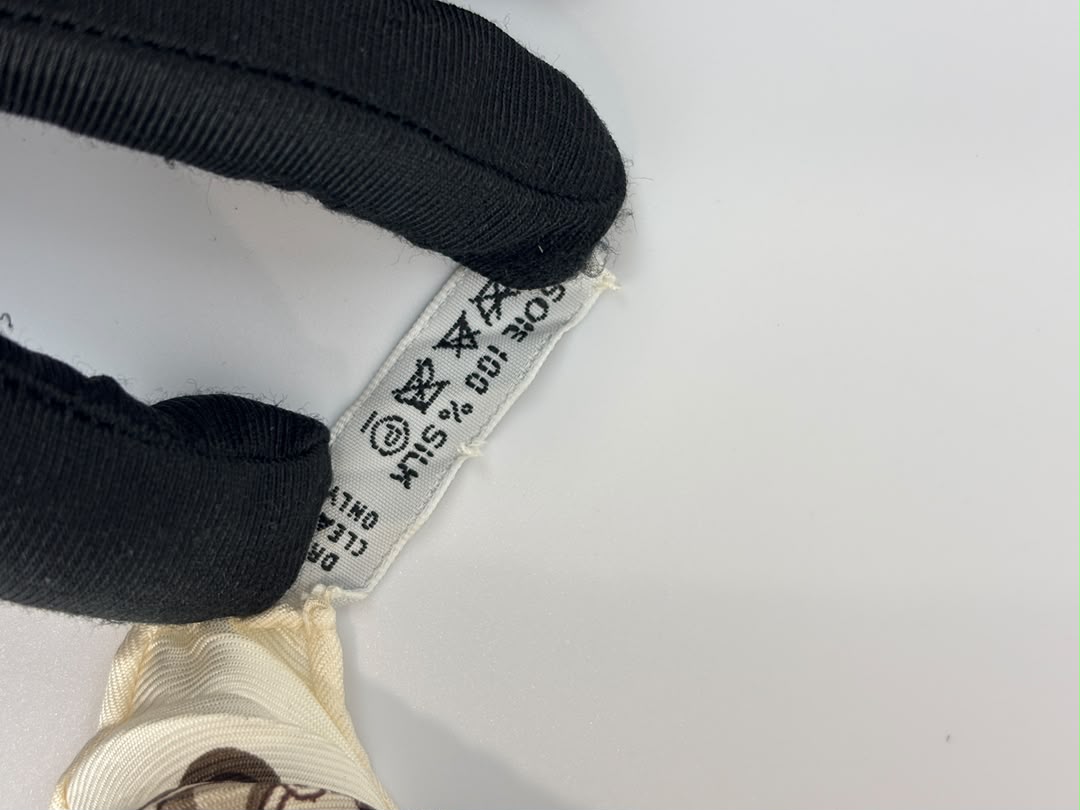Cream White Multicolor Printed Silk Plisse Scarf 90cm