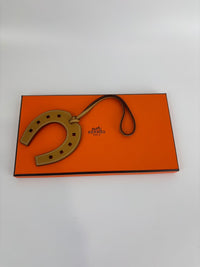 Paddock Fer à Cheval Horseshoe Charm Swift Leather