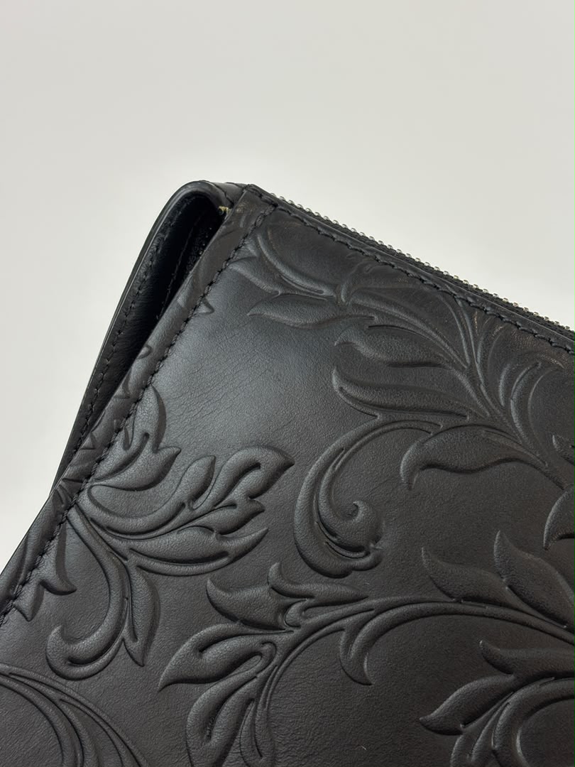 Barocco Black Calf Leather Clutch