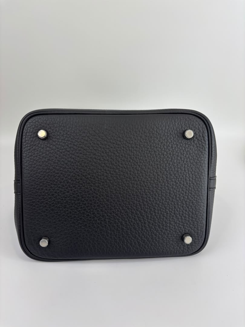 Picotin 22 Black Taurillon Clémence PHW