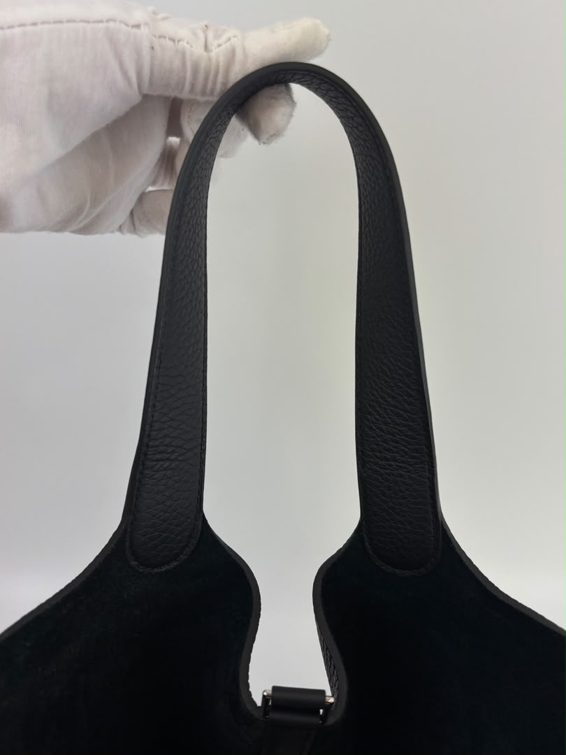 Picotin 22 Black Taurillon Clémence PHW