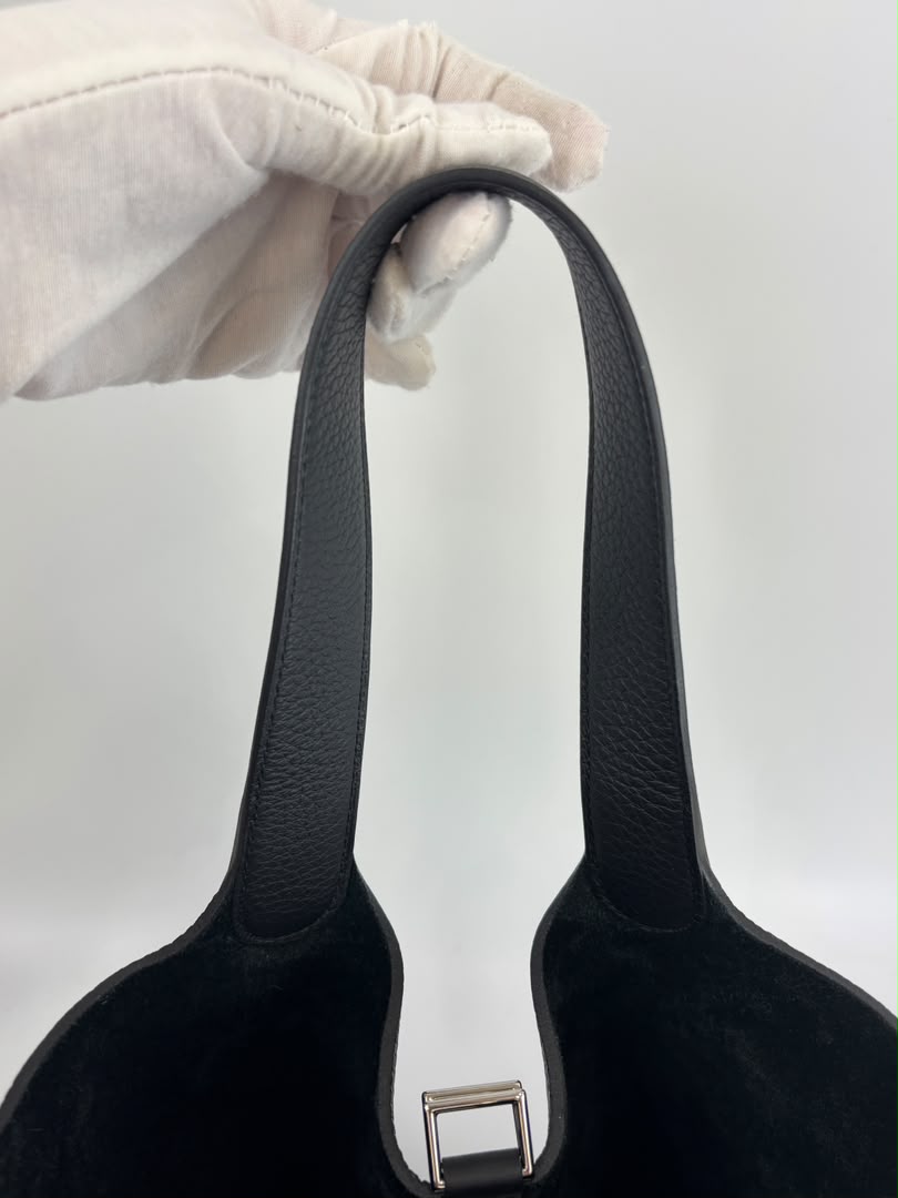 Picotin 22 Black Taurillon Clémence PHW