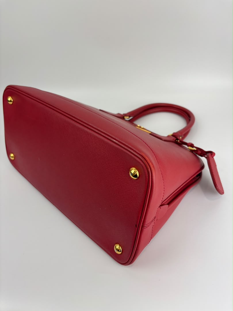 BN2558 Fuoco Saffiano Lux Promenade Bag