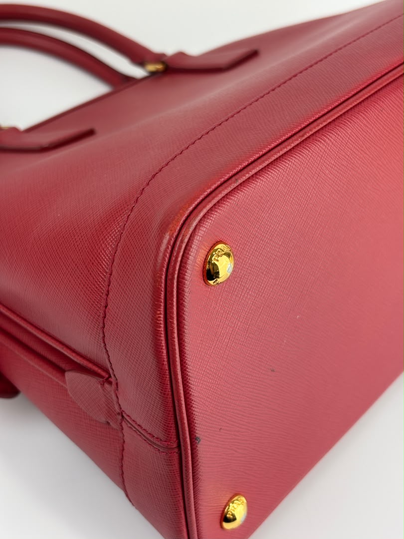 BN2558 Fuoco Saffiano Lux Promenade Bag