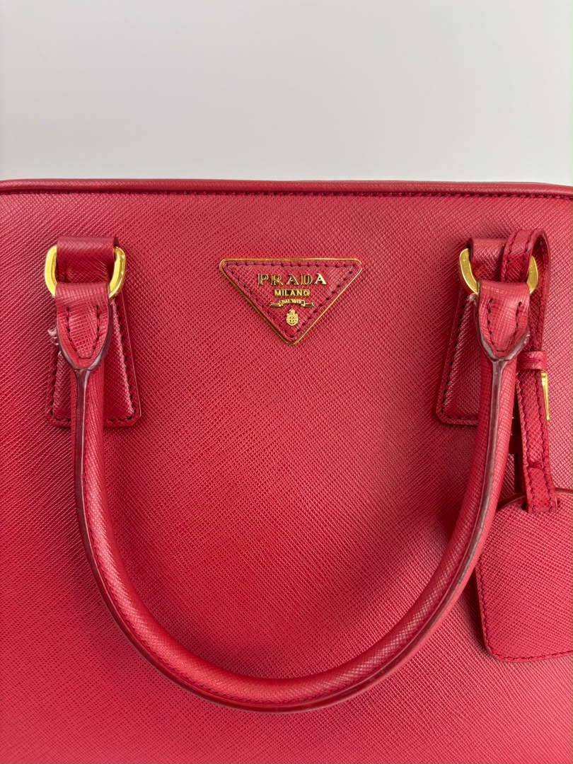 BN2558 Fuoco Saffiano Lux Promenade Bag