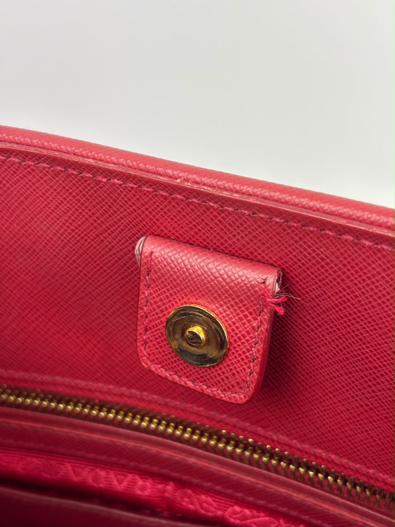 BN2558 Fuoco Saffiano Lux Promenade Bag