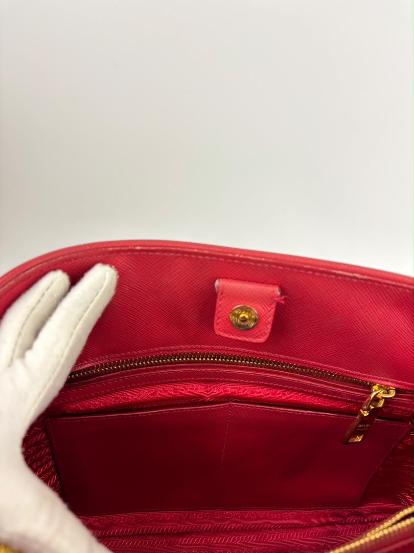 BN2558 Fuoco Saffiano Lux Promenade Bag