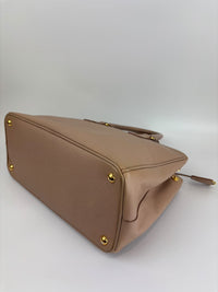BN2274 Saffiano Lux Galleria Double Zip Tote in Cammeo GHW