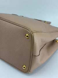 BN2274 Saffiano Lux Galleria Double Zip Tote in Cammeo GHW