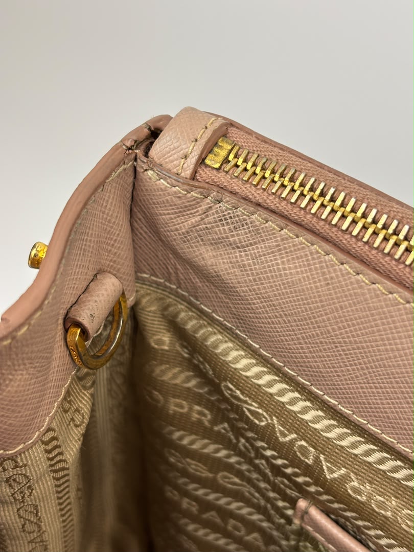 BN2274 Saffiano Lux Galleria Double Zip Tote in Cammeo GHW