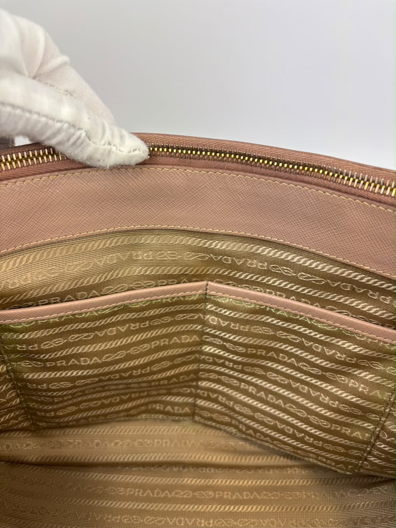 BN2274 Saffiano Lux Galleria Double Zip Tote in Cammeo GHW