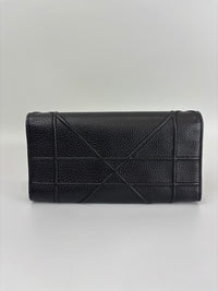 Diorama Croisiere Wallet on Chain Clutch in Black Grained Calfskin