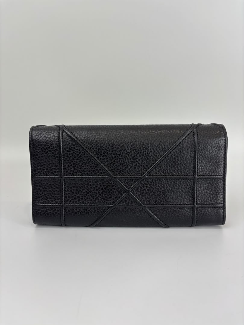 Diorama Croisiere Wallet on Chain Clutch in Black Grained Calfskin