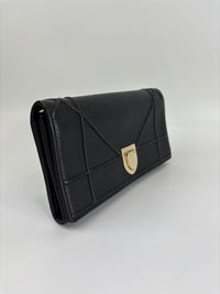 Diorama Croisiere Wallet on Chain Clutch in Black Grained Calfskin