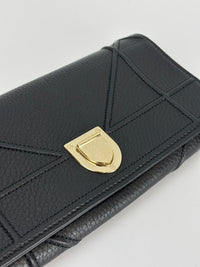 Diorama Croisiere Wallet on Chain Clutch in Black Grained Calfskin