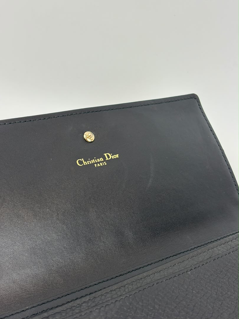 Diorama Croisiere Wallet on Chain Clutch in Black Grained Calfskin