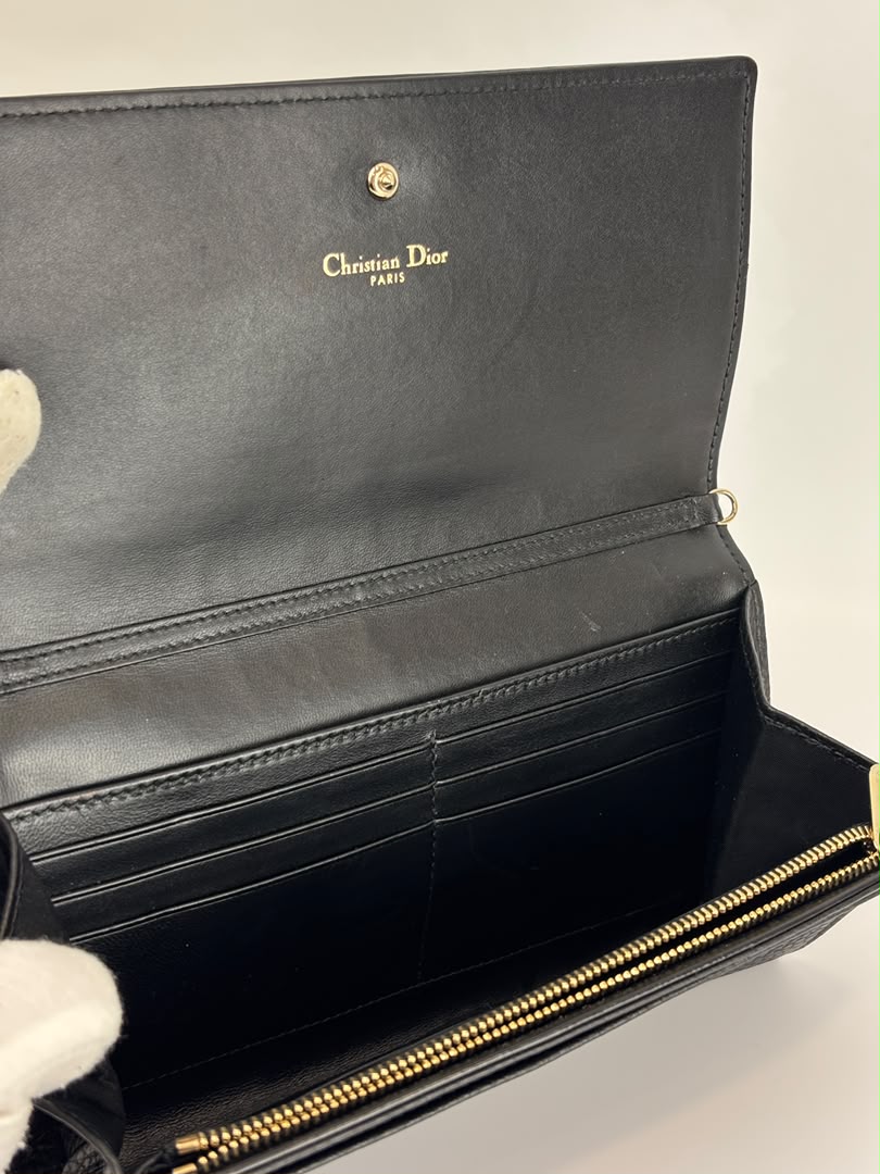 Diorama Croisiere Wallet on Chain Clutch in Black Grained Calfskin