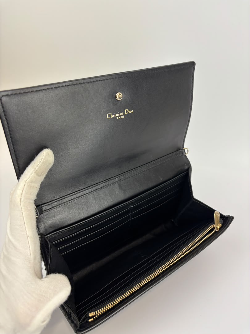 Diorama Croisiere Wallet on Chain Clutch in Black Grained Calfskin
