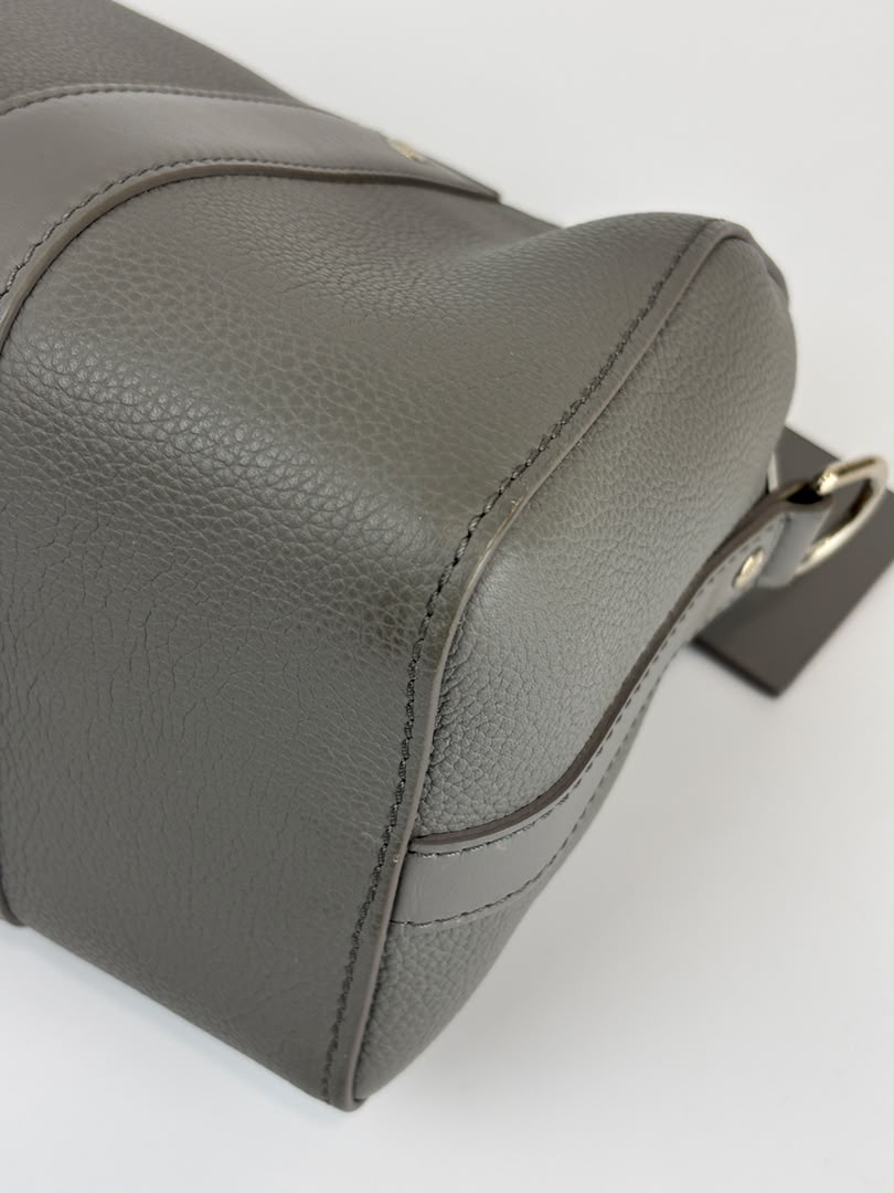 City Keepall Aerogram Gray Grained Calfskin