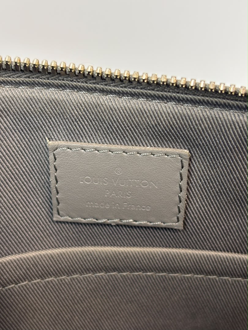 City Keepall Aerogram Gray Grained Calfskin