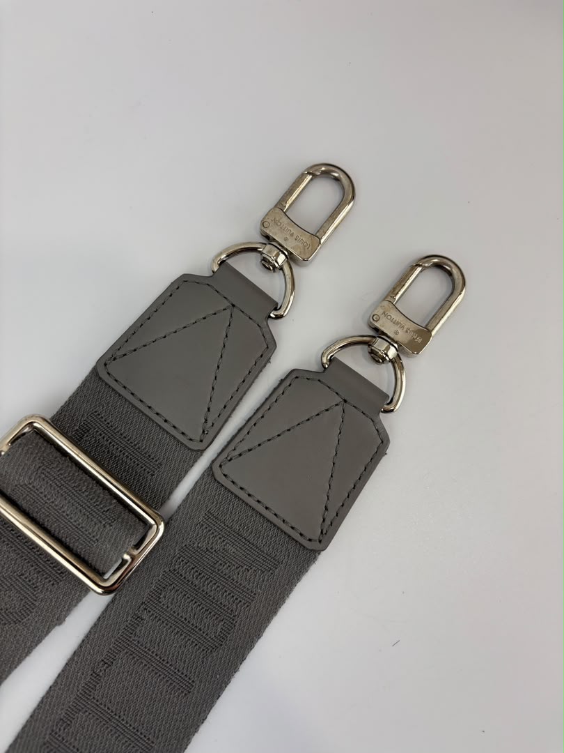 City Keepall Aerogram Gray Grained Calfskin